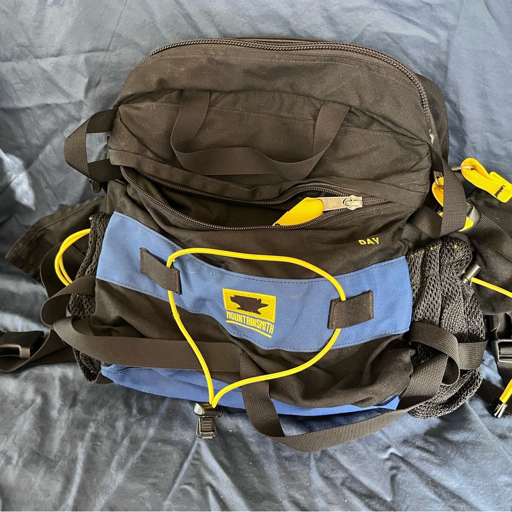 Mountainsmith daypack- Fanny pack style